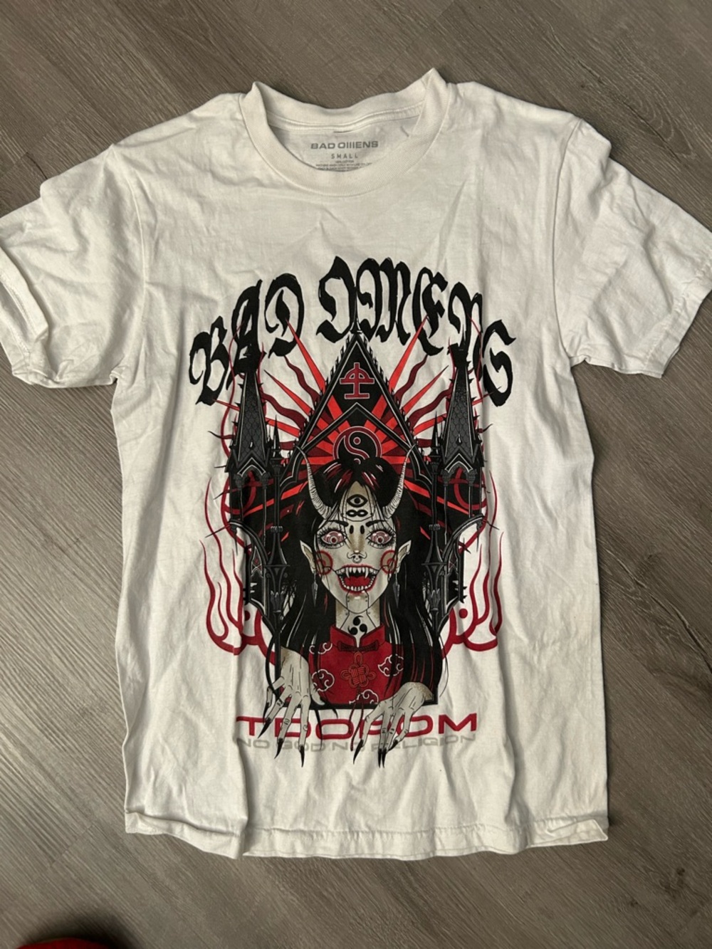 Nad Omens Short-Sleeve Tee - Red & Black Artwork
